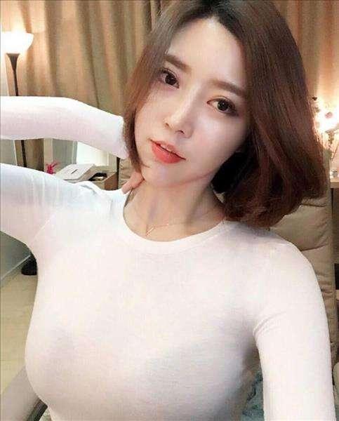 韩国女主播何,网络红人的崛起与影响力