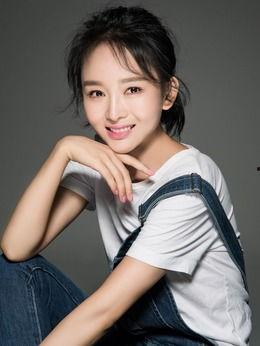演员傅筱个人资料年龄,青春洋溢的影视新星，年龄与才华并驾齐驱
